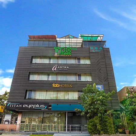 Fabhotel Astra Suites - Hsr Main Road Бангалор Экстерьер фото